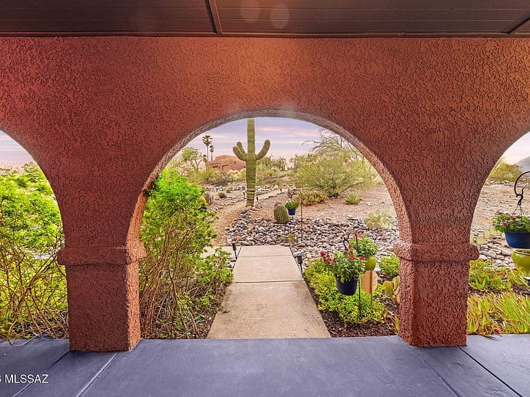 3902 N Calle Entrada photo 5