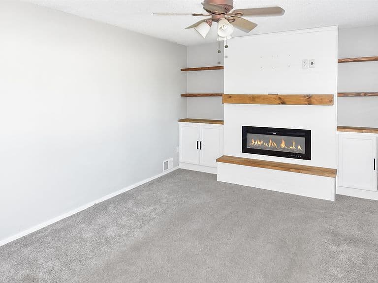 4021 Amber Ln photo 4