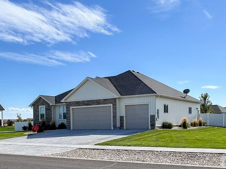 857 Oak Hill Way photo 2