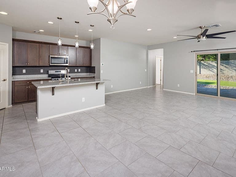 40057 W CRANE Drive photo 4