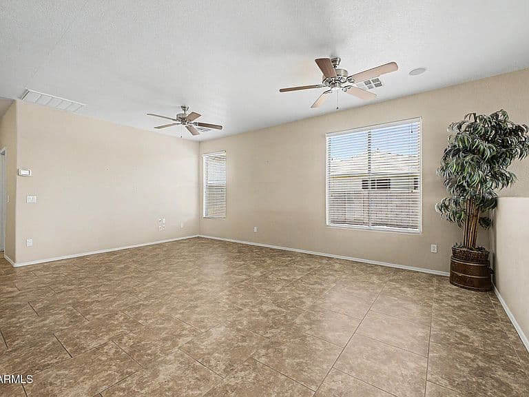 20230 N VALENCIA Drive photo 4