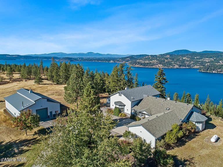5522 E Aripa Rd photo 1