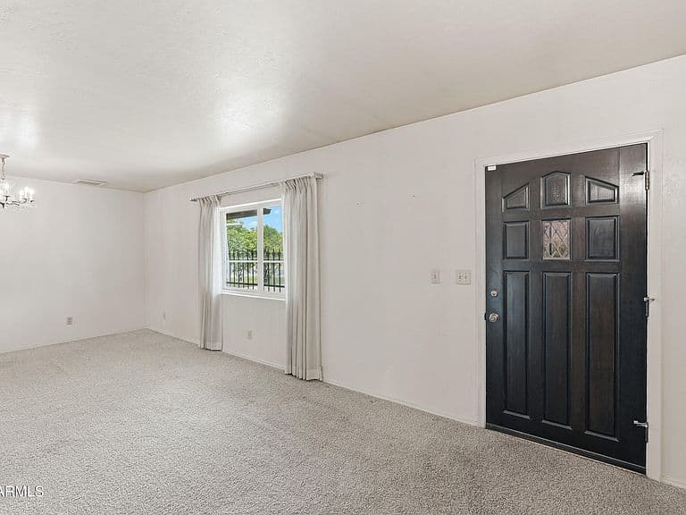 7909 W Country Gables Drive photo 2