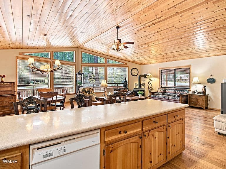6364 Mark Twain Dr photo 3