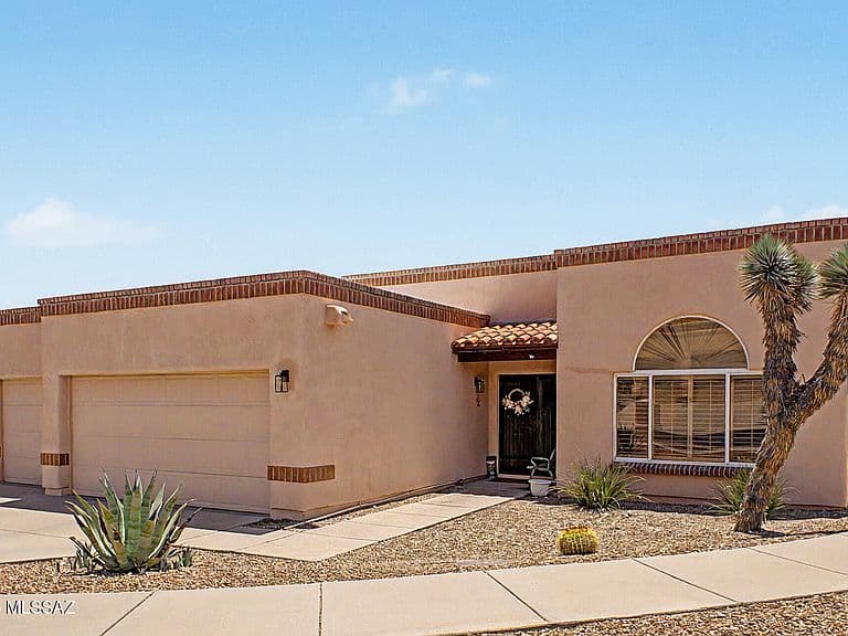 5026 E Colby Pl photo 3