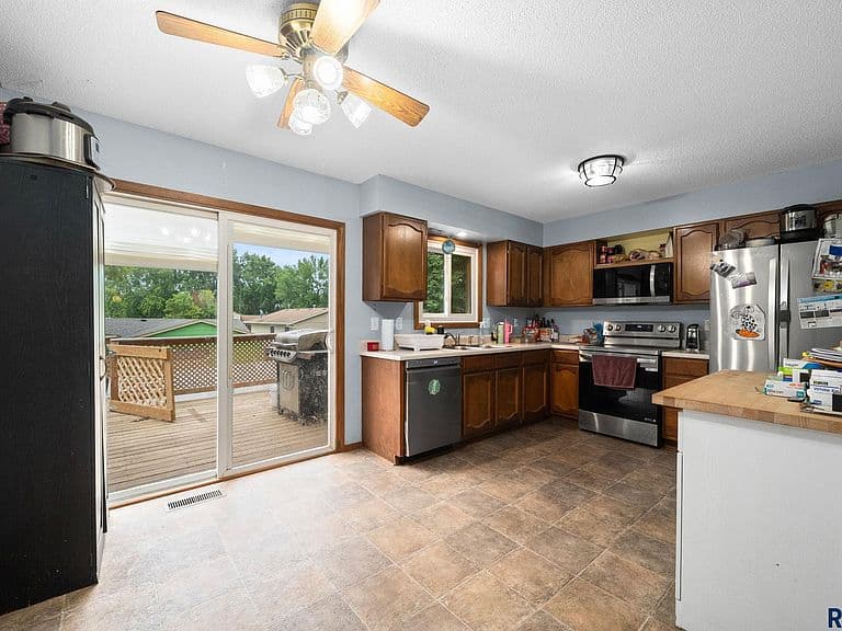 1000 S Gordon Dr photo 4