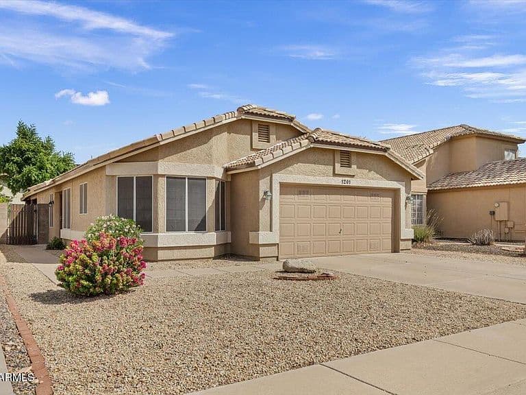 1201 N Woodburne Drive photo 3