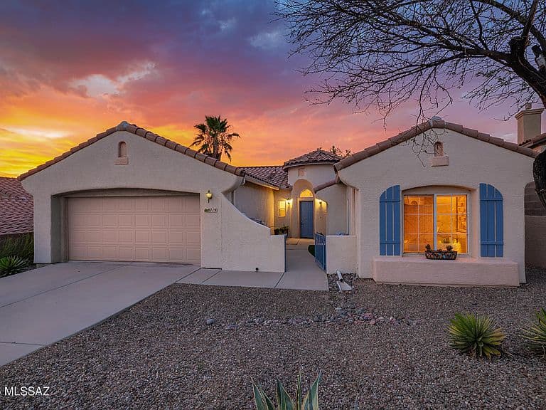 8719 N Sam Snead Dr photo 2