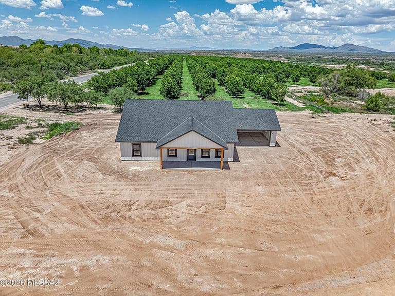 1261 N Ocotillo Rd photo 4