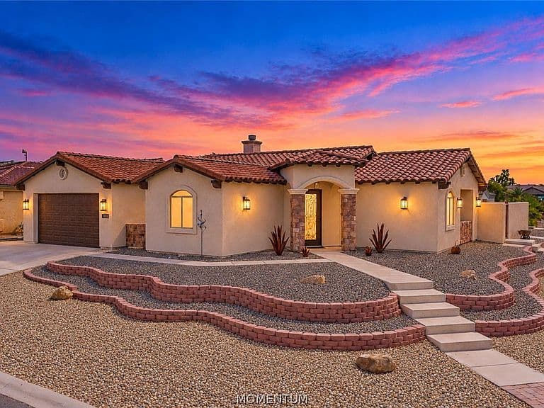 1932 E Desert Greens Lane photo 2