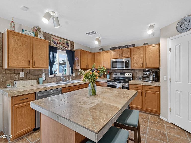 2450 E OLIVINE Road photo 5