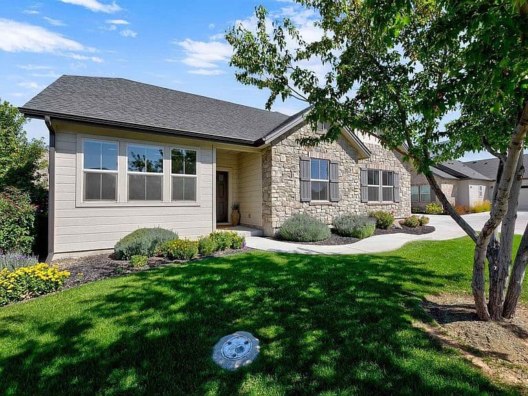 4172 E Bellina Ln photo 2