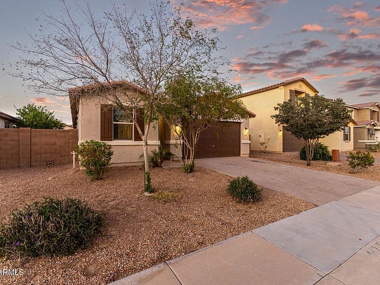 44216 W Palo Aliso Way photo 2