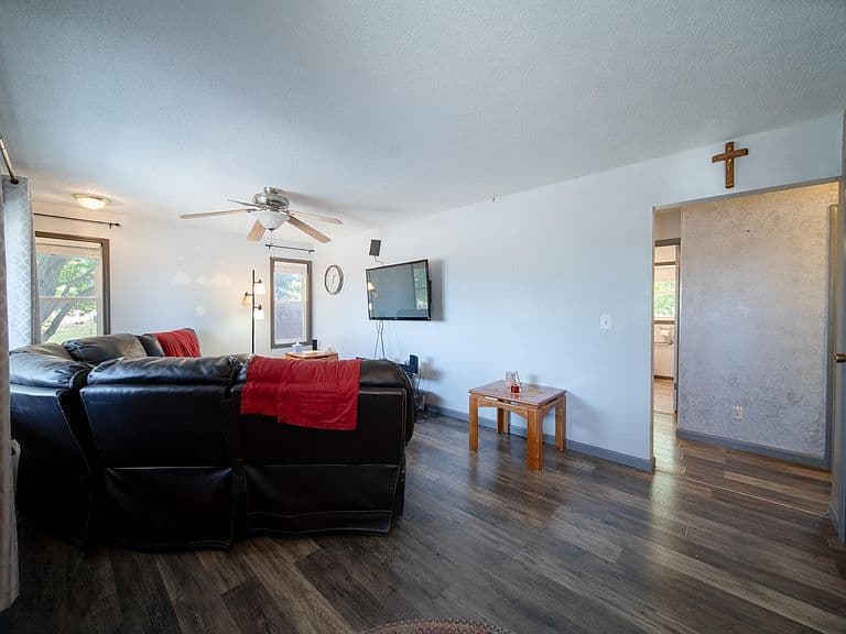 6119 Tower Ct photo 3