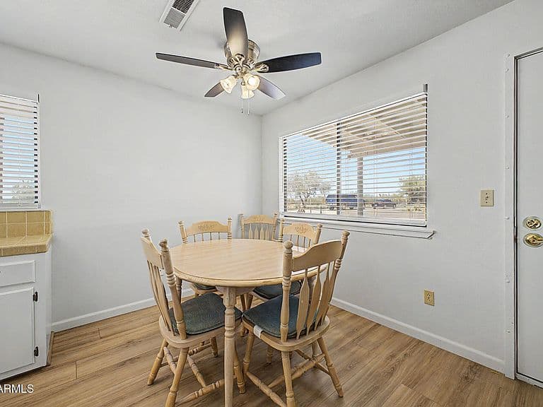 20221 E MAYFIELD Road photo 4