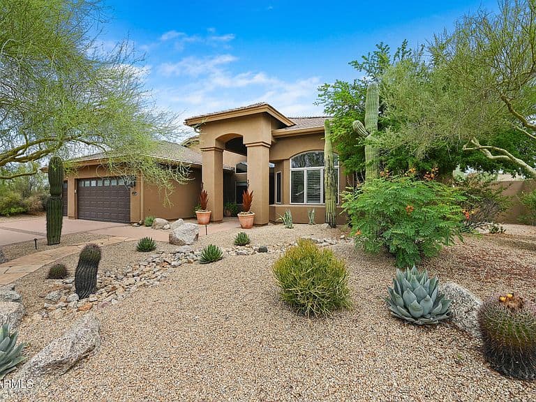 9576 E BALANCING ROCK Road photo 1