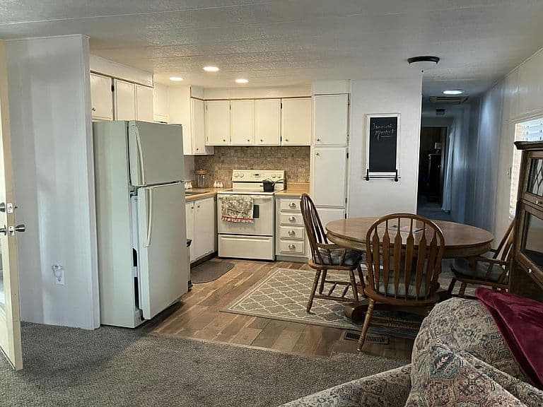 214 Midway #214 photo 5