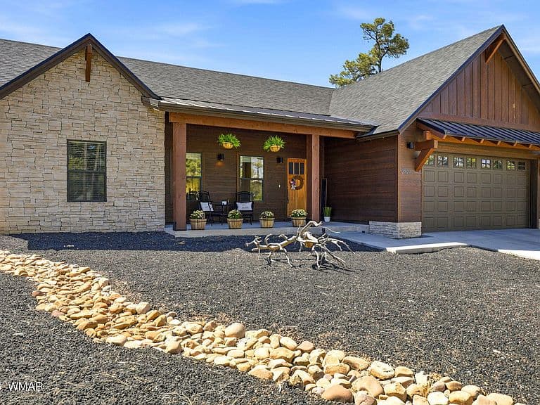 2720 N Eagle View Cir photo 2