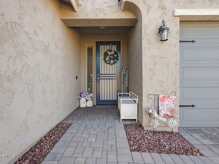 18451 W ALICE Avenue photo 2