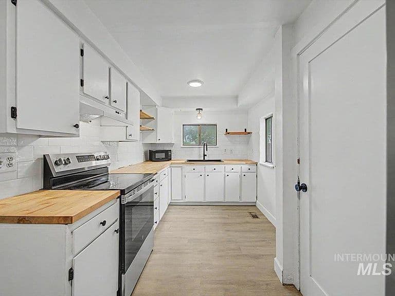 215 Shoshone Ave photo 3
