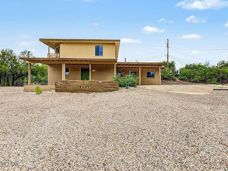 2607 W Arthur Pl photo 1