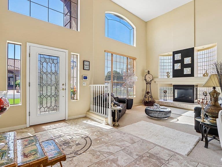 13610 W READE Avenue photo 4