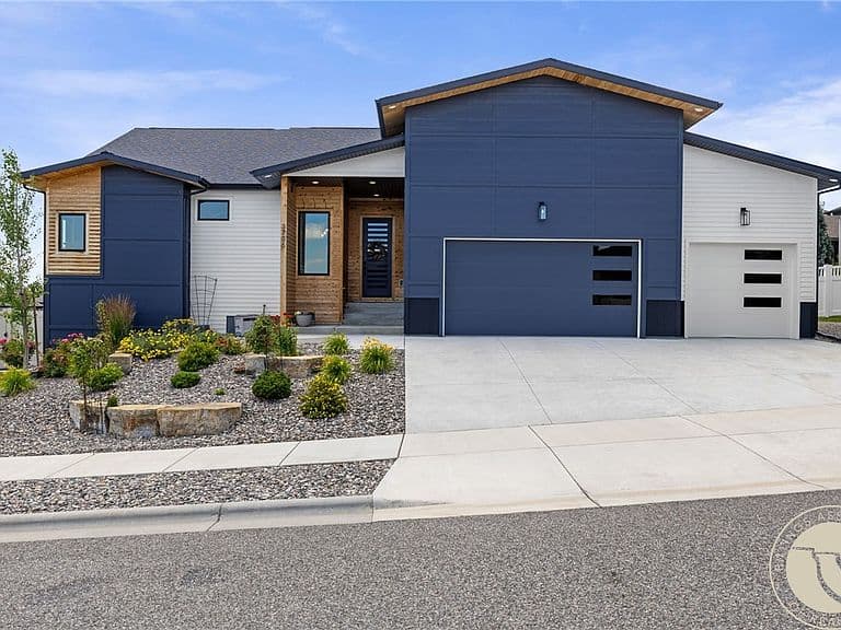 3206 Peregrine Ln photo 1