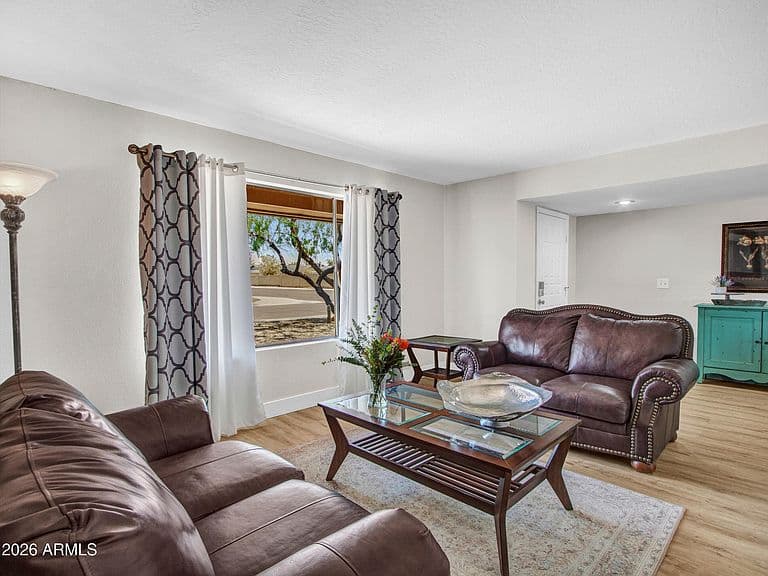 4541 E Willow Avenue photo 3