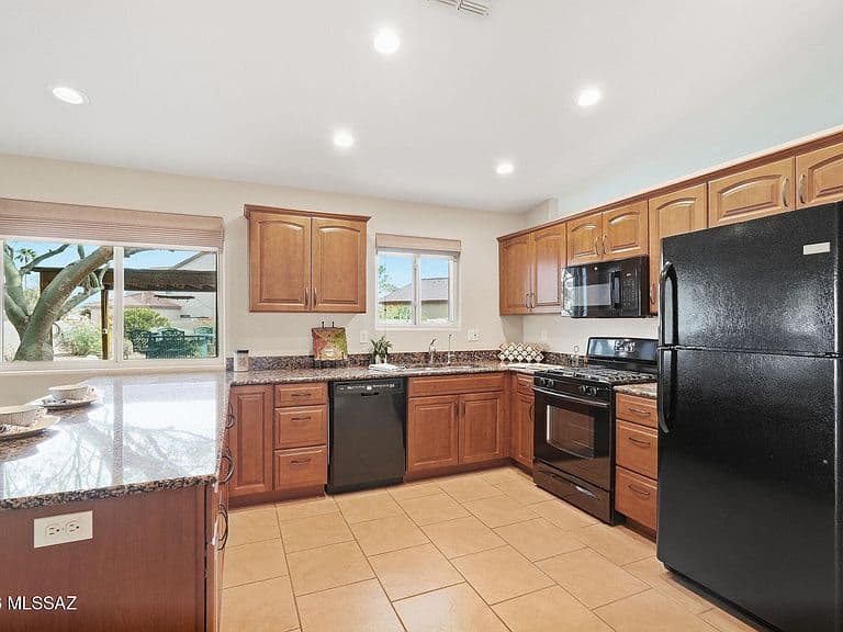 7048 W Kamelik Pl photo 3