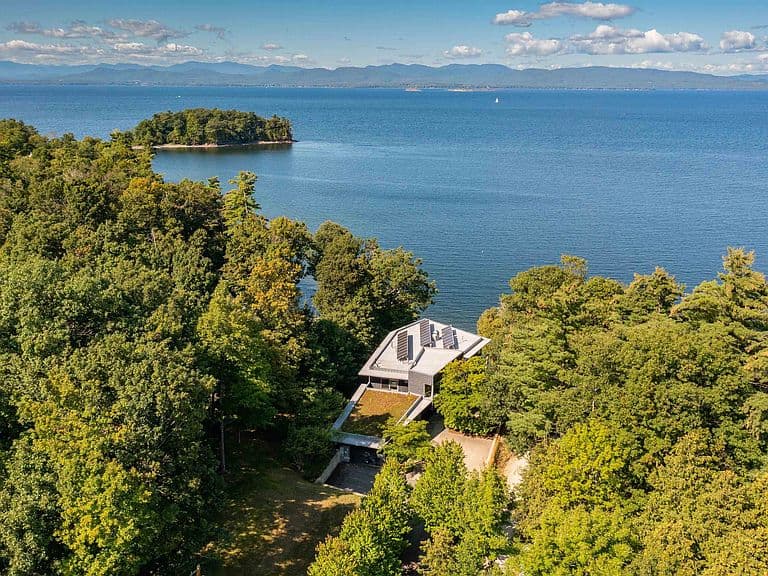 4279 Harbor Road photo 3