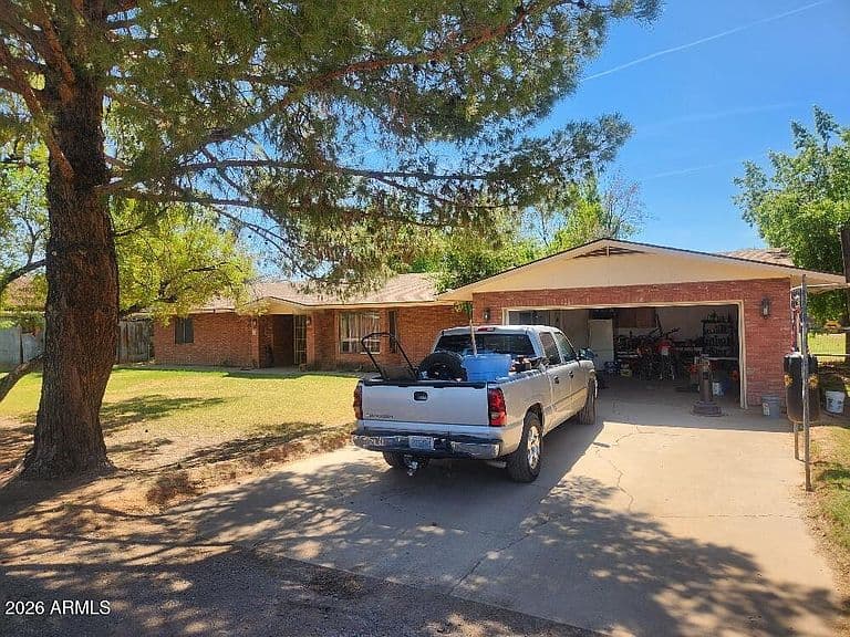 853 W STANFORD Avenue photo 3