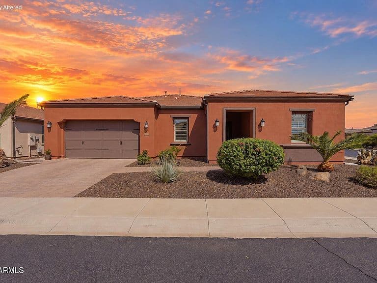 152 E EL PRADO Drive photo 2