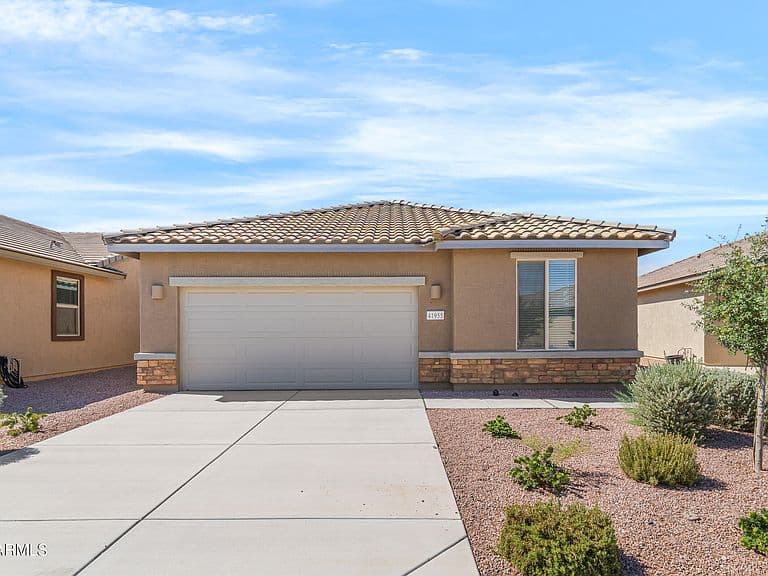 41955 W FIESTA Lane photo 2