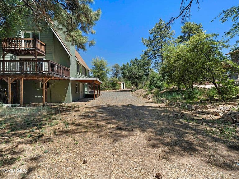 2079 W Redwood Way photo 3