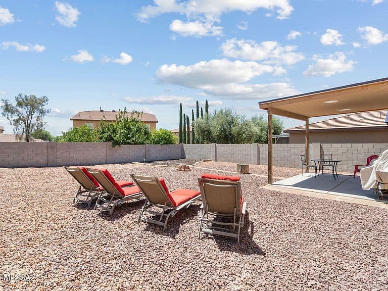 5669 W King Snake Dr photo 4