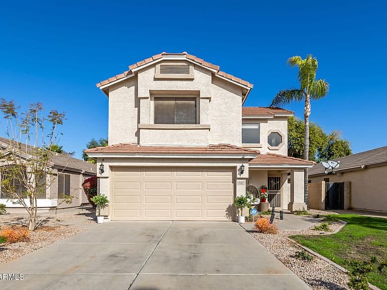 2222 E ARABIAN Drive photo 2