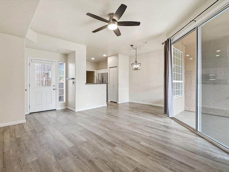 1633 E LAKESIDE Drive #63 photo 2