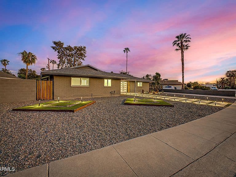 8307 E RANCHO VISTA Drive photo 4