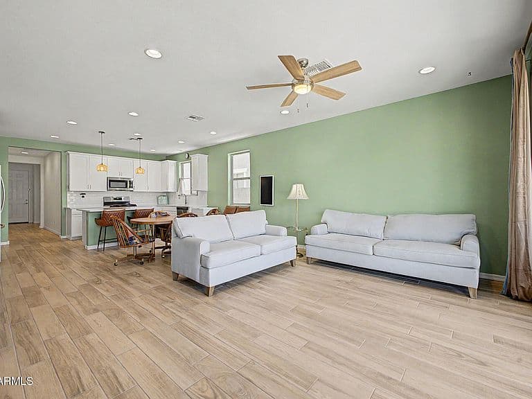 40140 W ELM Drive photo 4