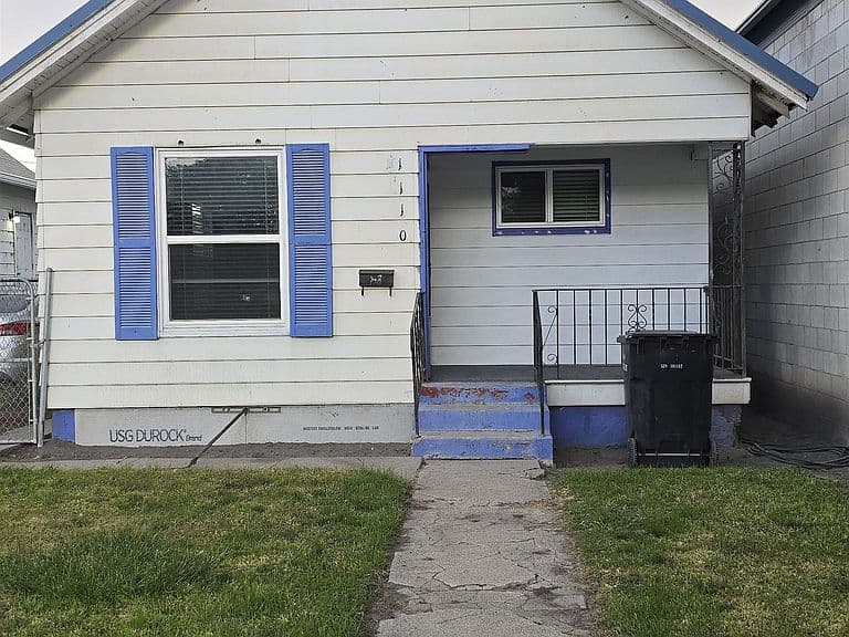 1110 Normal Ave photo 1