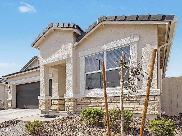 8484 W Clemente Way photo 2