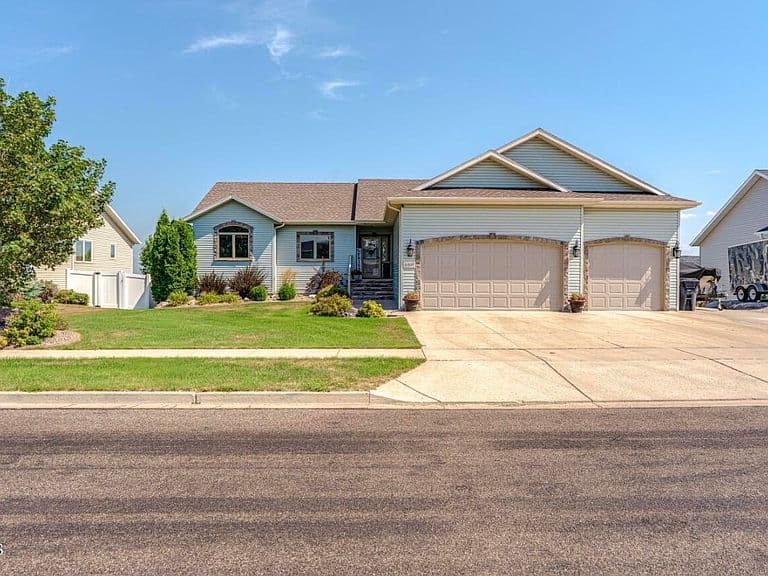5207 Mellowsun Dr photo 1