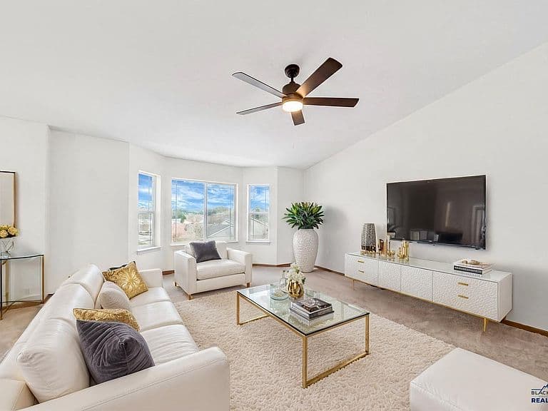 1023 Sagewood St photo 3