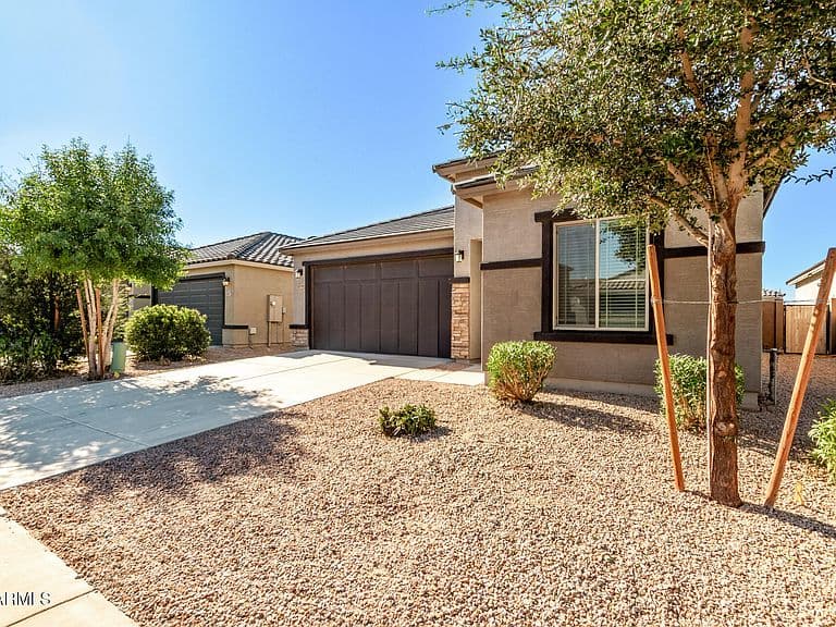 43699 W BUCKHORN Trail photo 2