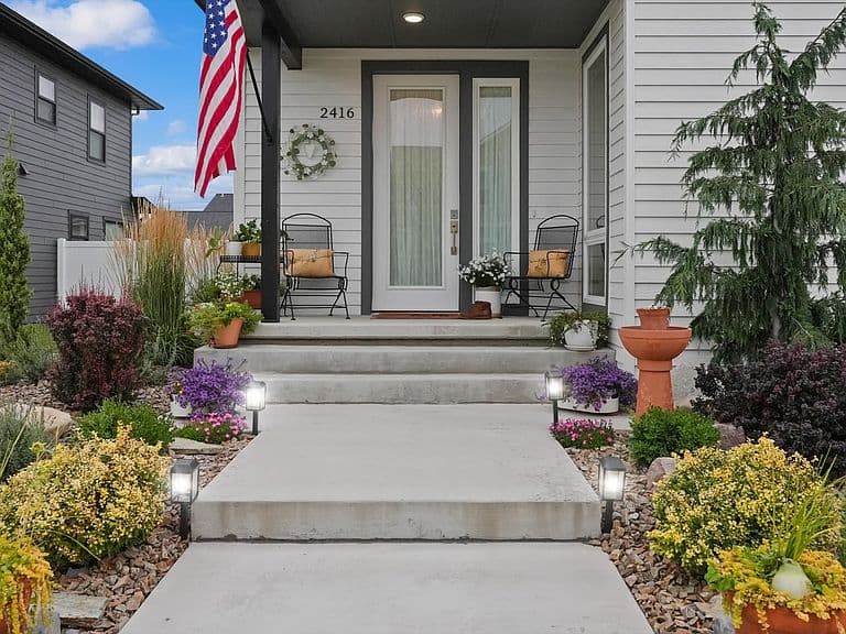 2416 Belt Buckle Way photo 5