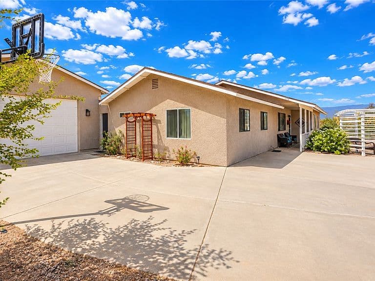 9189 N Vista Drive photo 5