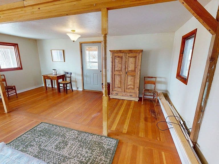 646 Lane 7 photo 3