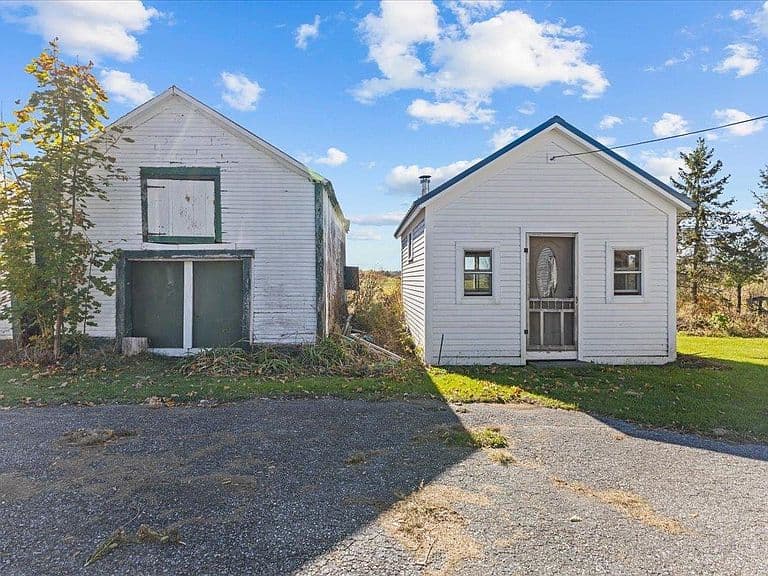 203 Sand Road photo 2