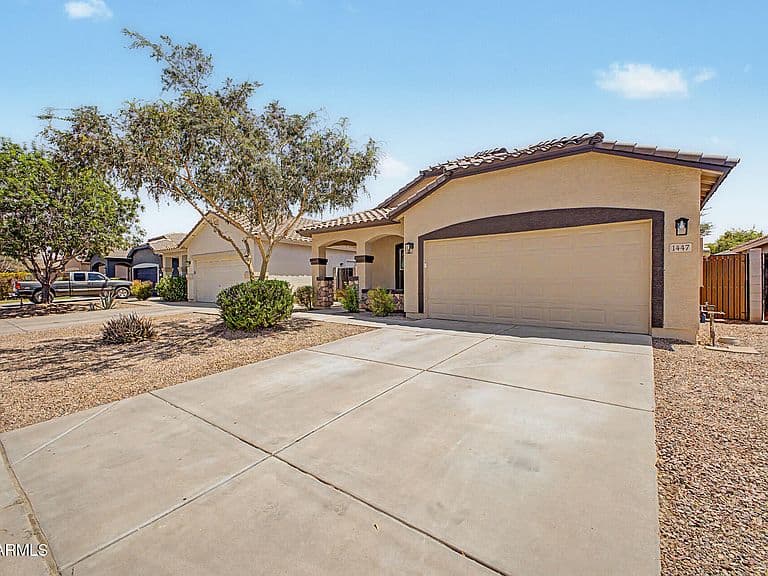 1447 W BRANGUS Way photo 3