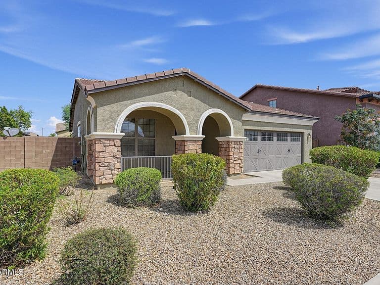 15974 W TOHONO Drive photo 2